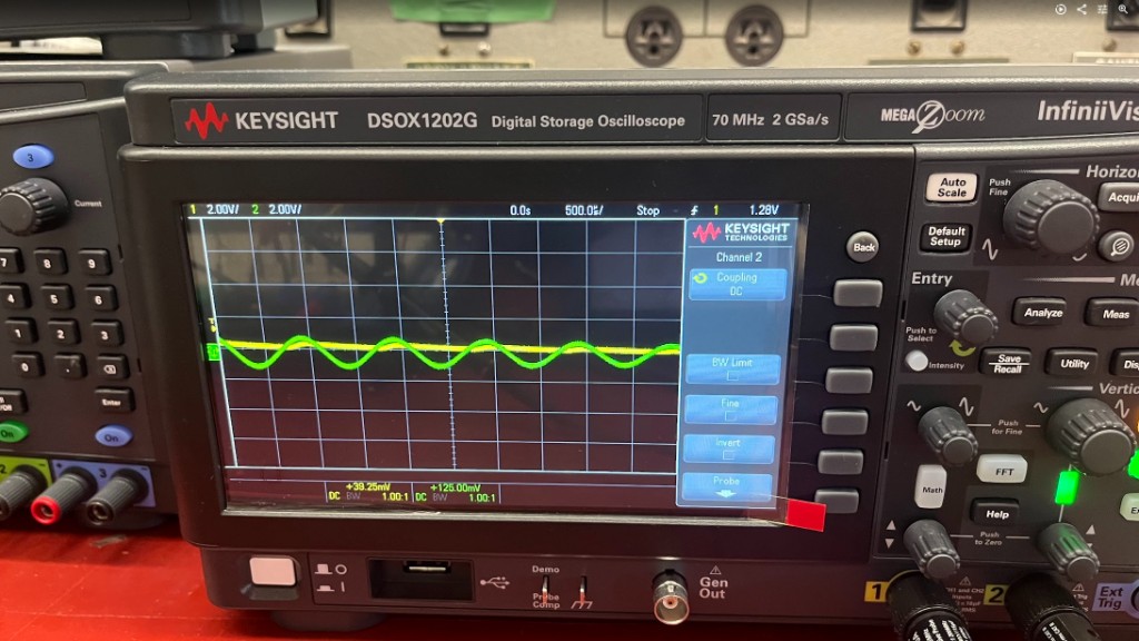 a waveform on a keysight oscilloscope